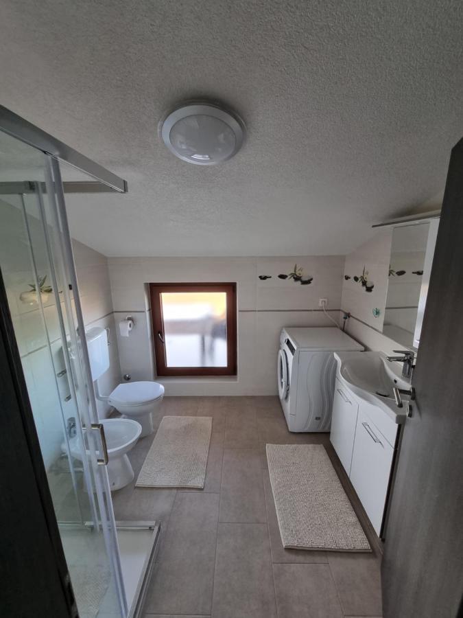 Apartment Pharos Zambratija  Luaran gambar