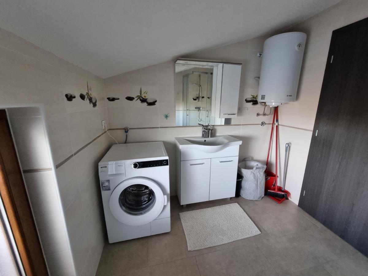 Apartment Pharos Zambratija  Luaran gambar